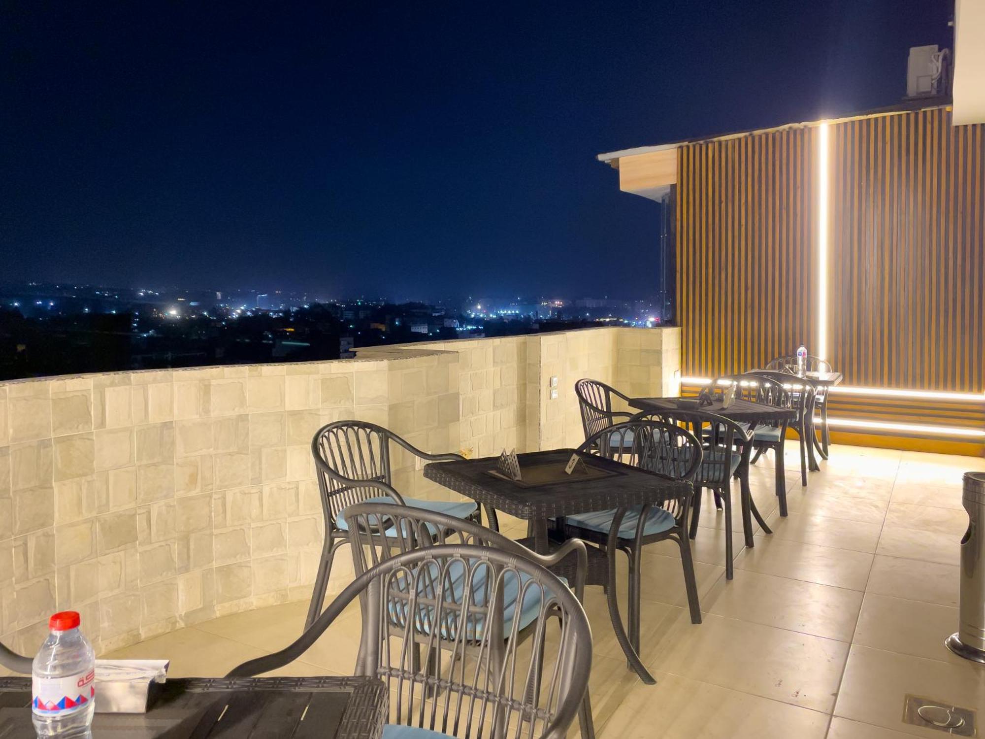 Jumeirah Pyramids View Inn Kafrat al Jabal Экстерьер фото
